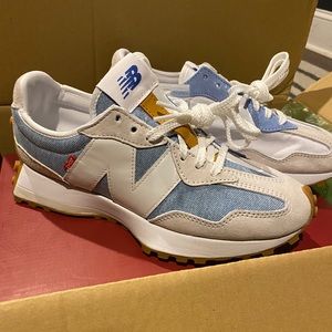 *SOLD* New Balance x Levi sneakers